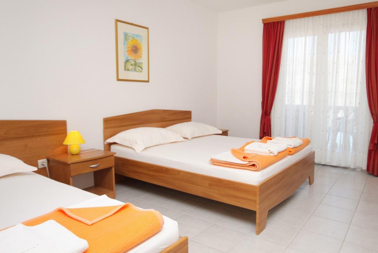Apartments And Rooms By The Sea Vinjerac, Zadar - 3248 מראה חיצוני תמונה