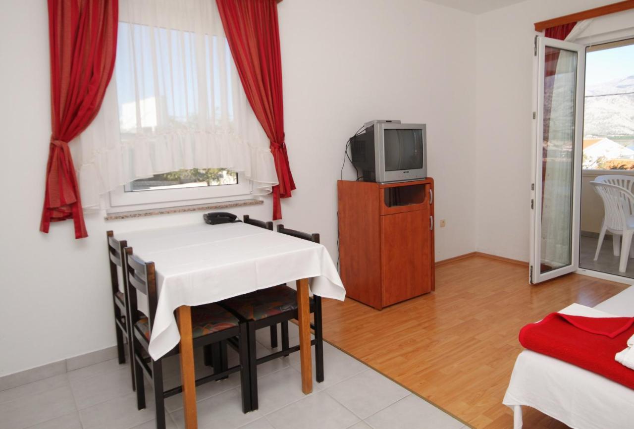 Apartments And Rooms By The Sea Vinjerac, Zadar - 3248 מראה חיצוני תמונה