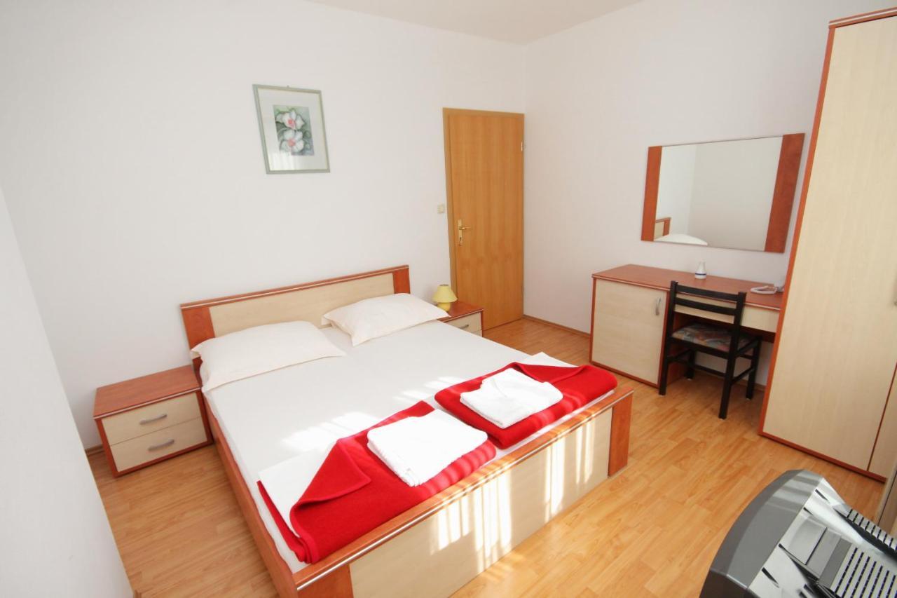Apartments And Rooms By The Sea Vinjerac, Zadar - 3248 מראה חיצוני תמונה